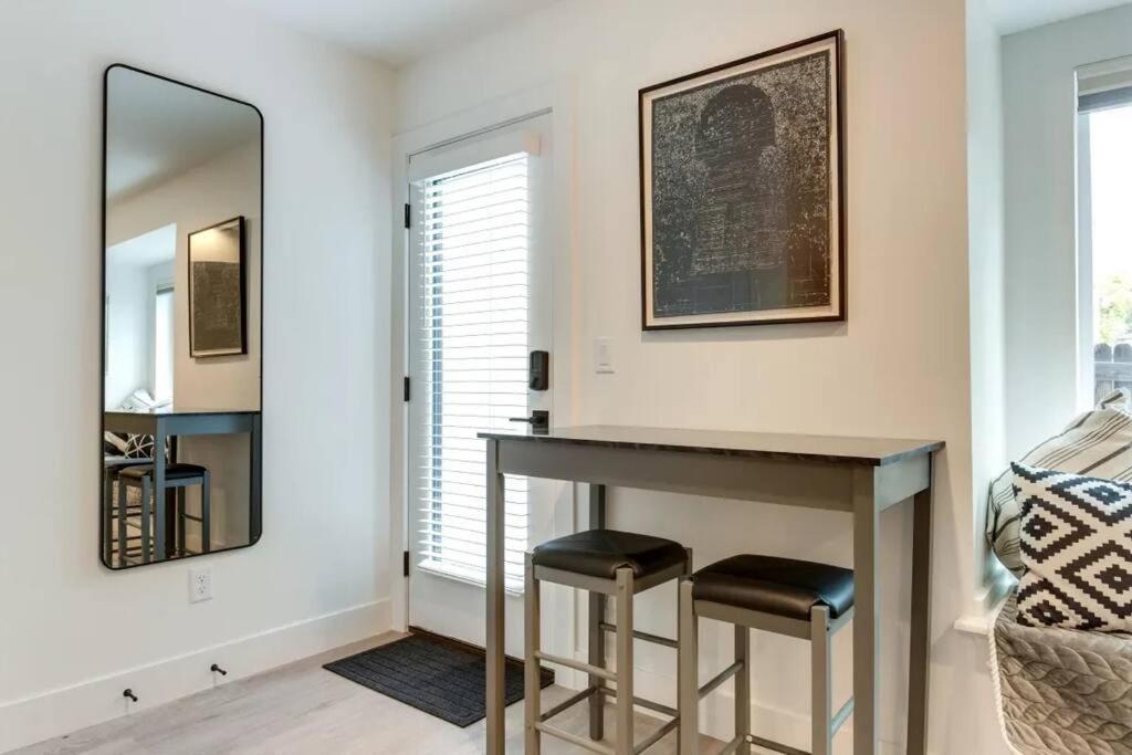 Brand New Two Room Apartment Building On A Park Denver Exterior foto